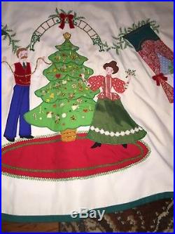 Vtg House of Hatten Christmas Tree Skirt Embroidered VICTORIAN FAMILY Era 80